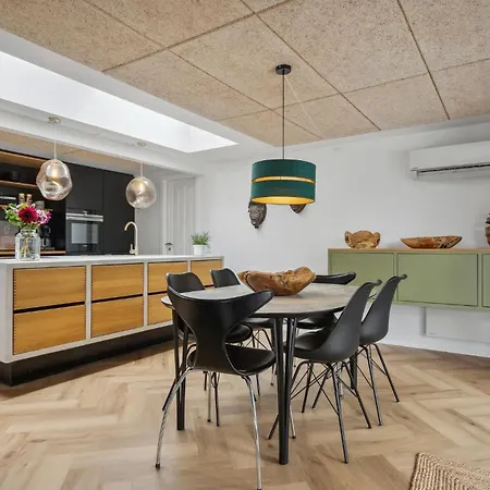 Awesome In With Wifi بيت للعطل *